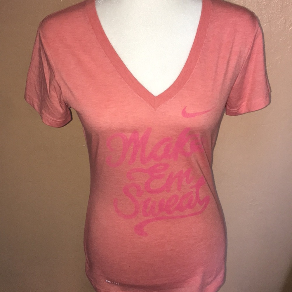 💗💗Nike DRI-fit top size small💗💗
